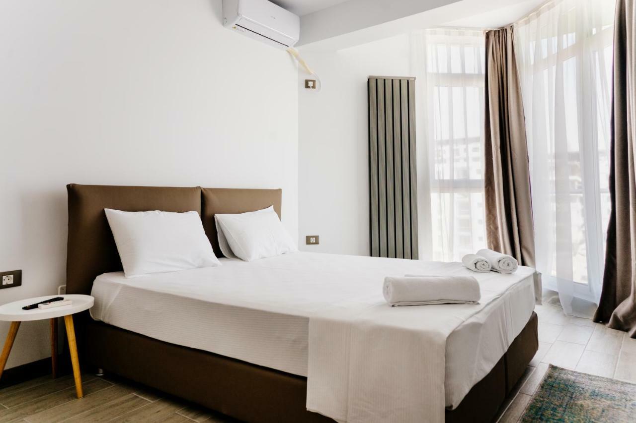 Alezzi Beach Resort Нэводари Экстерьер фото