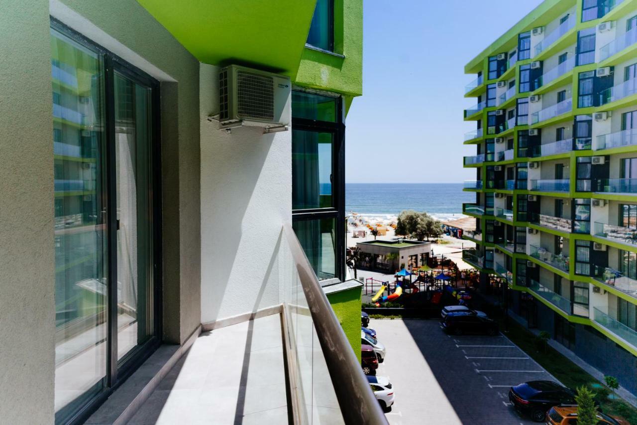 Alezzi Beach Resort Нэводари Экстерьер фото