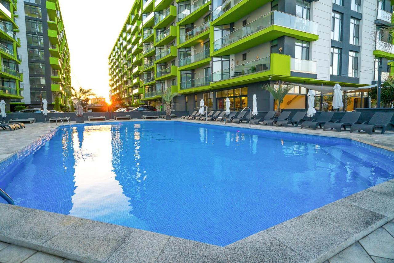 Alezzi Beach Resort Нэводари Экстерьер фото